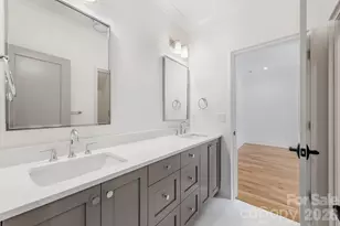 221 Hargett Ct, Charlotte, NC 28211 - Photo 34