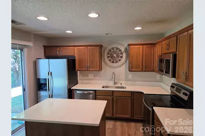 10115 Forest Landing Drive, Charlotte, NC 28213 - Photo 2