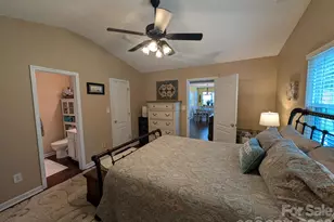 704 Gum Branch Rd, Charlotte, NC 28214 - Photo 16
