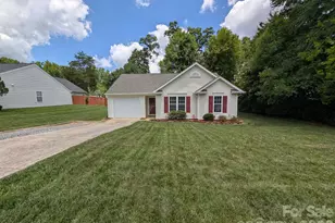 704 Gum Branch Rd, Charlotte, NC 28214 - Photo 2