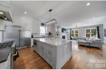3015 Commonwealth Avenue, Charlotte, NC 28205 - Photo 6