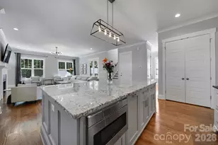 3015 Commonwealth Ave, Charlotte, NC 28205 - Photo 8