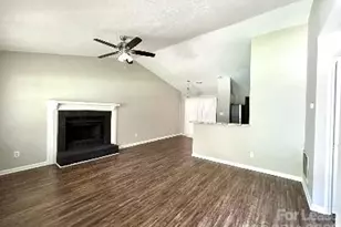 6530 Pineburr Rd, Charlotte, NC 28211 - Photo 2