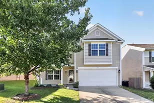 2043 Grimley Ln, Fort Mill, SC 29707 - Photo 2