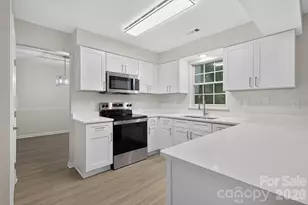 10304 Shady Rest Ln, Charlotte, NC 28214 - Photo 4