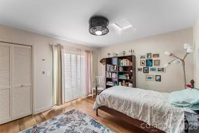 137 Exeter Court, Hendersonville, NC 28791 - Photo 10