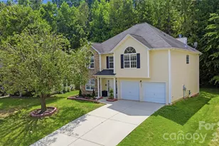4923 Eagle Creek Dr, Charlotte, NC 28269 - Photo 2