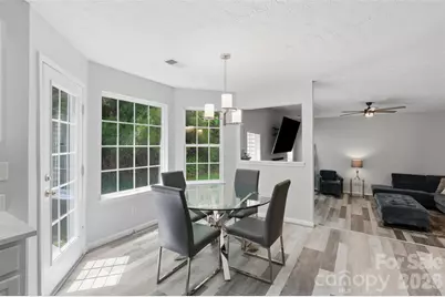 4923 Eagle Creek Drive, Charlotte, NC 28269 - Photo 16
