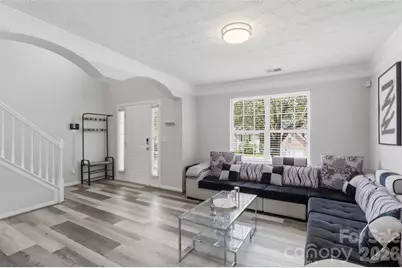 4923 Eagle Creek Drive, Charlotte, NC 28269 - Photo 8