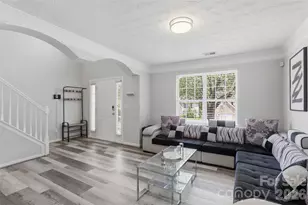 4923 Eagle Creek Dr, Charlotte, NC 28269 - Photo 8