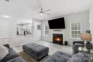4923 Eagle Creek Dr, Charlotte, NC 28269 - Photo 12