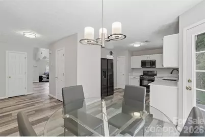 4923 Eagle Creek Drive, Charlotte, NC 28269 - Photo 14