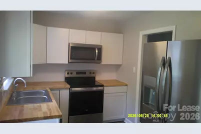153 15th Avenue NW, Hickory, NC 28601 - Photo 8