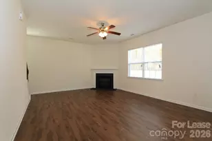 127 Queensway Ln, Mooresville, NC 28115 - Photo 2