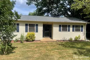 1238 12th St NE, Hickory, NC 28601 - Photo 4