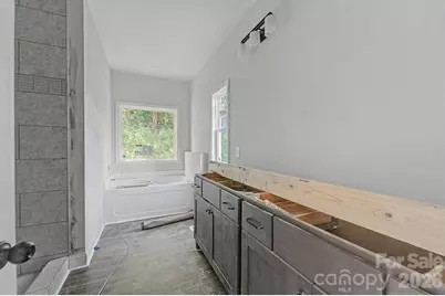 60 Charlotte Street, Franklin, NC 28734 - Photo 18