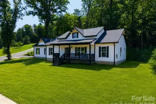 60 Charlotte St, Franklin, NC 28734 - Photo 2