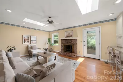 15 Carriage Court, Hendersonville, NC 28791 - Photo 4