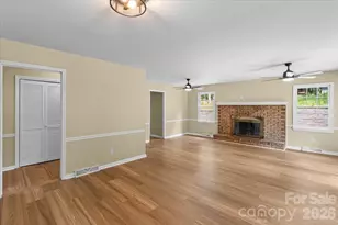 4024 Wandering Ln NE, Hickory, NC 28601 - Photo 8