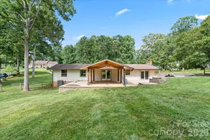 4024 Wandering Ln NE, Hickory, NC 28601 - Photo 28