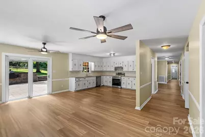 4024 Wandering Lane NE, Hickory, NC 28601 - Photo 10