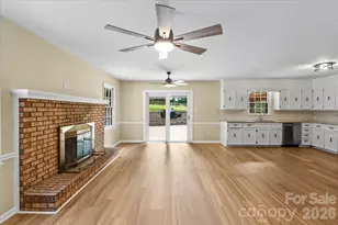 4024 Wandering Ln NE, Hickory, NC 28601 - Photo 6