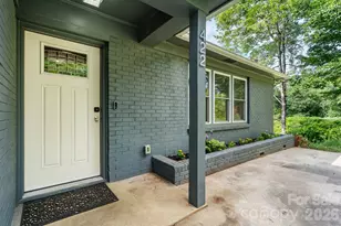 422 Arlington Cir NW, Lenoir, NC 28645 - Photo 2