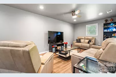 422 Arlington Circle NW, Lenoir, NC 28645 - Photo 6