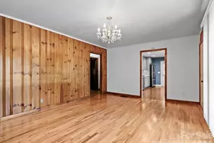 39 Hawthorne Ln, Burnsville, NC 28714 - Photo 16