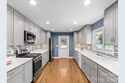 39 Hawthorne Lane, Burnsville, NC 28714 - Photo 6