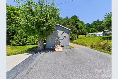 39 Hawthorne Lane, Burnsville, NC 28714 - Photo 44