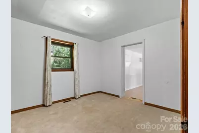 39 Hawthorne Lane, Burnsville, NC 28714 - Photo 28