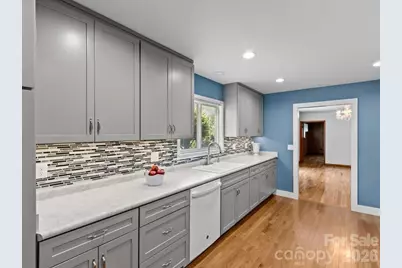 39 Hawthorne Lane, Burnsville, NC 28714 - Photo 8