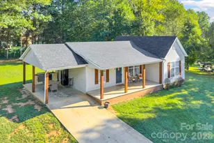 3889 Colt Ct, Lenoir, NC 28645 - Photo 2