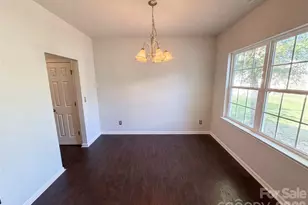 2007 Turtle Point Rd, Charlotte, NC 28262 - Photo 10