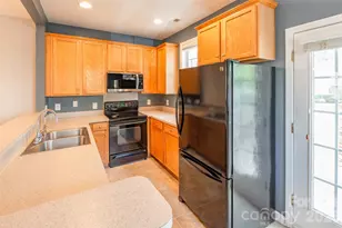 10350 McGoogan Ln, Charlotte, NC 28277 - Photo 8