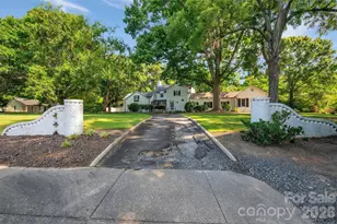 333 E Chestnut St, Troy, NC 27371 - Photo 2