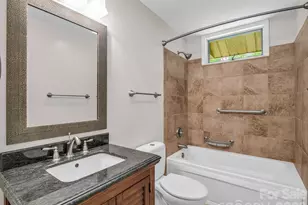 156 Deer Run, Hendersonville, NC 28739 - Photo 18