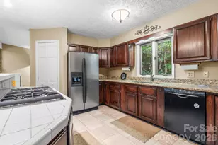640 Knollwood Dr, Boone, NC 28607 - Photo 14