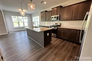 1139 Overlake Dr, Belmont, NC 28012 - Photo 4