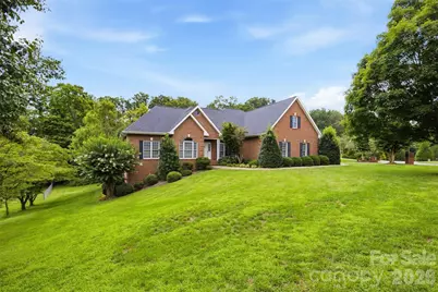 405 Woodridge Drive SE, Lenoir, NC 28645 - Photo 2
