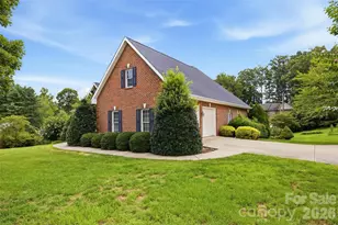 405 Woodridge Dr SE, Lenoir, NC 28645 - Photo 4