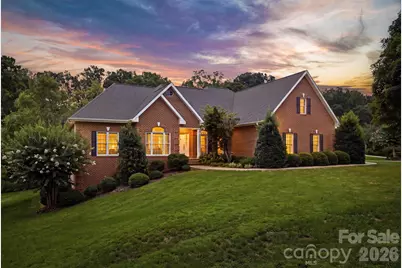 405 Woodridge Drive SE, Lenoir, NC 28645 - Photo 1
