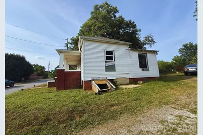 241 S Ervin Avenue, Newton, NC 28658 - Photo 2