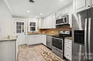 655 N 7th St, Albemarle, NC 28001 - Photo 10