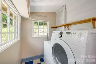 1055 Riverside Dr, Asheville, NC 28804 - Photo 20