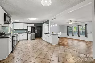 1127 Galway Ln, Clover, SC 29710 - Photo 6