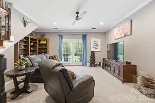 15026 Crooked Branch Ln, Charlotte, NC 28278 - Photo 32