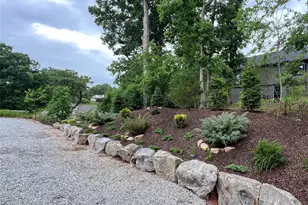 1052 Porter Creek Dr, Franklin, NC 28734 - Photo 8
