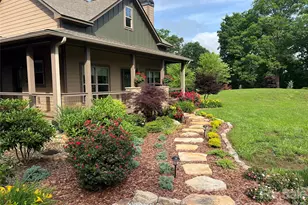 1052 Porter Creek Dr, Franklin, NC 28734 - Photo 4